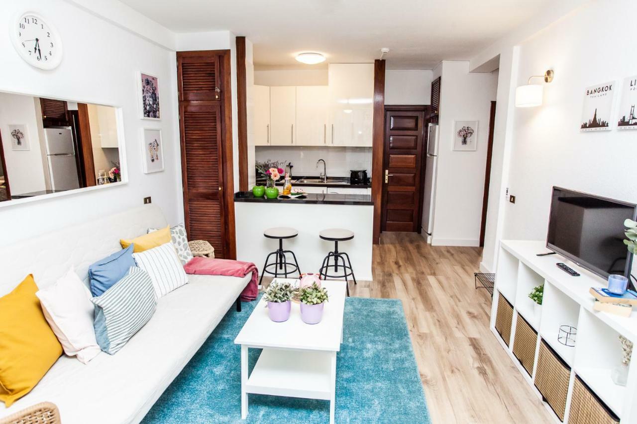 Spectacular Renovated Apartment, 5 Min To Camison Beach, With Aircon Арона Екстер'єр фото