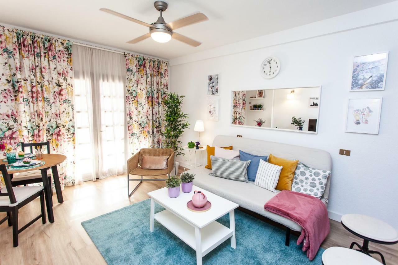 Spectacular Renovated Apartment, 5 Min To Camison Beach, With Aircon Арона Екстер'єр фото