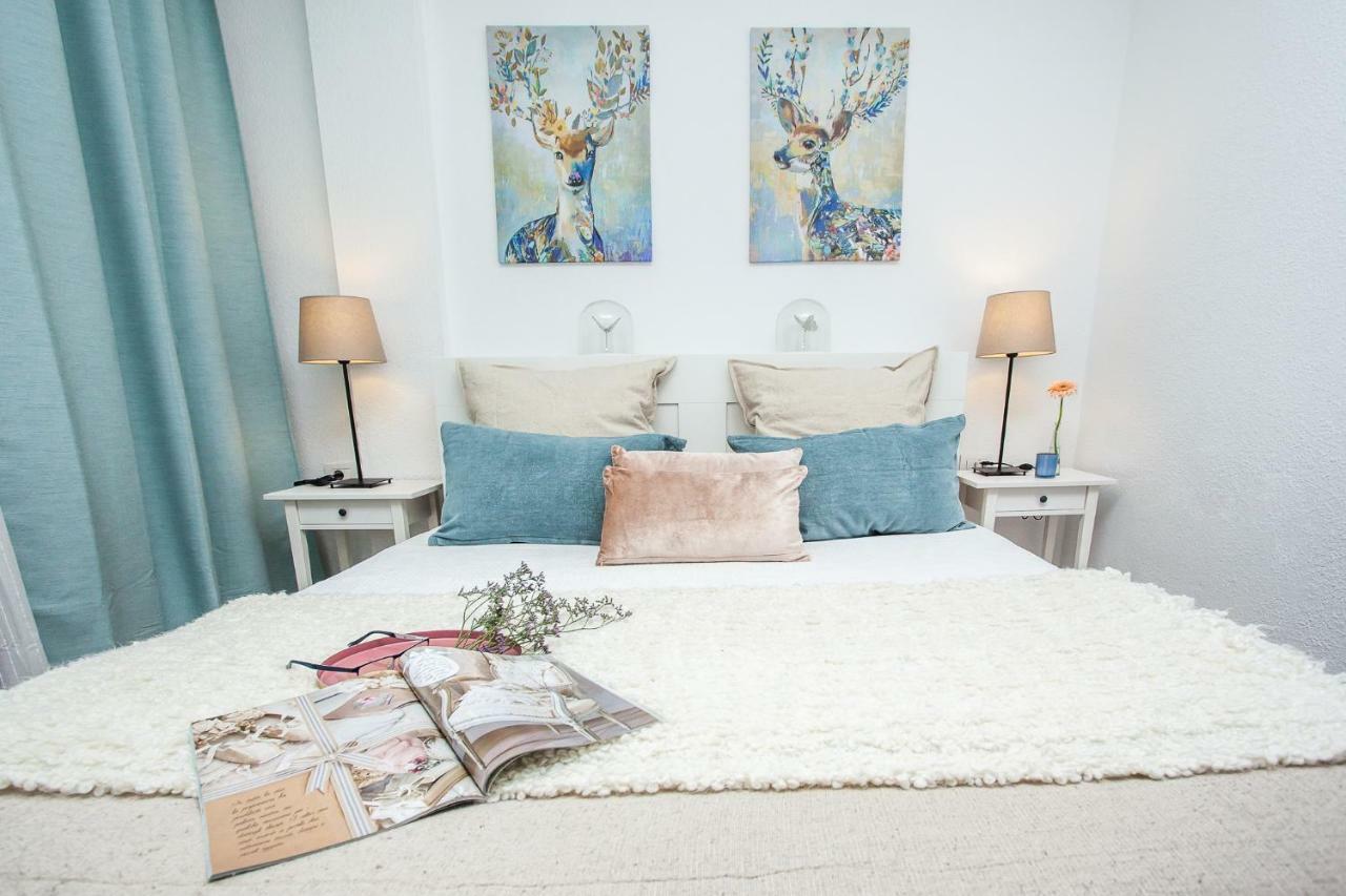 Spectacular Renovated Apartment, 5 Min To Camison Beach, With Aircon Арона Екстер'єр фото