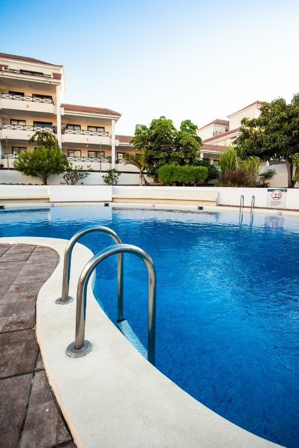 Spectacular Renovated Apartment, 5 Min To Camison Beach, With Aircon Арона Екстер'єр фото
