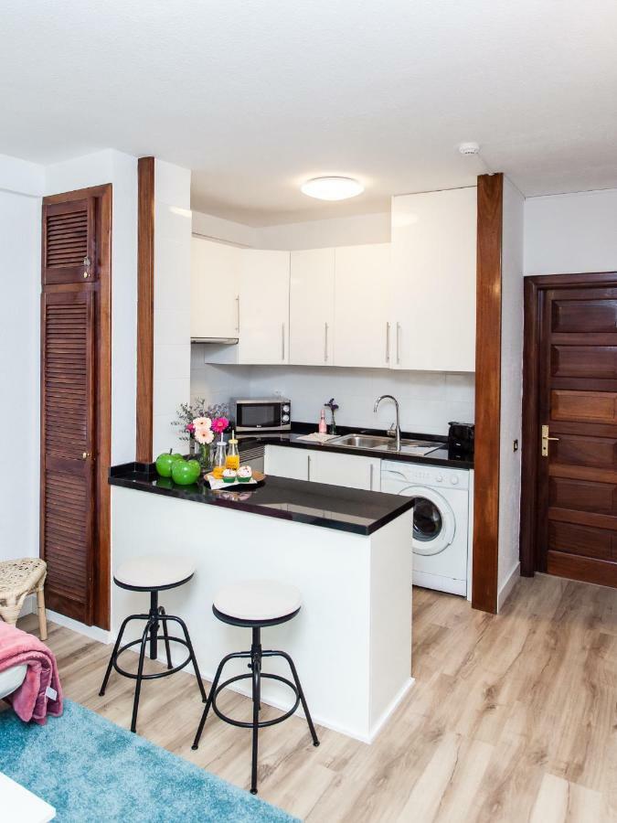 Spectacular Renovated Apartment, 5 Min To Camison Beach, With Aircon Арона Екстер'єр фото