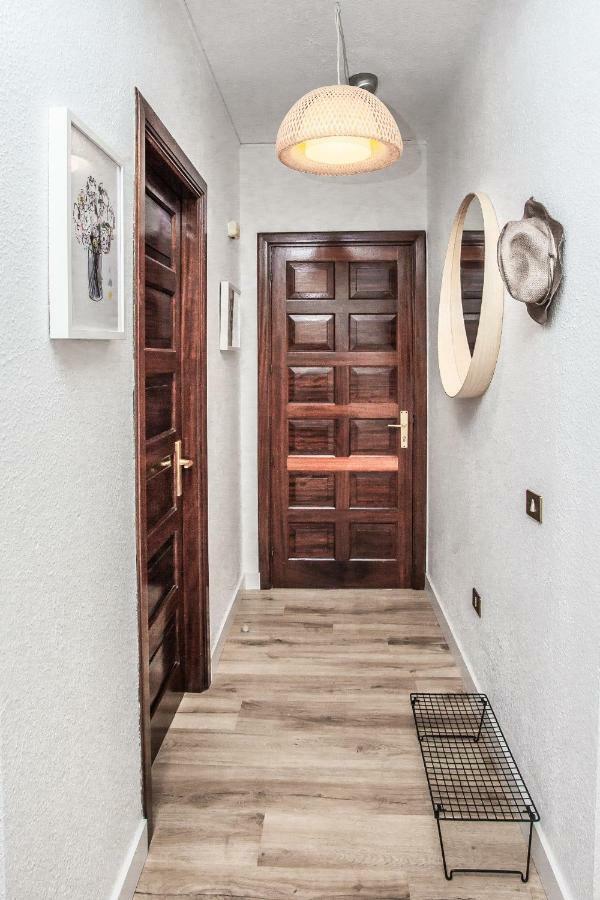 Spectacular Renovated Apartment, 5 Min To Camison Beach, With Aircon Арона Екстер'єр фото