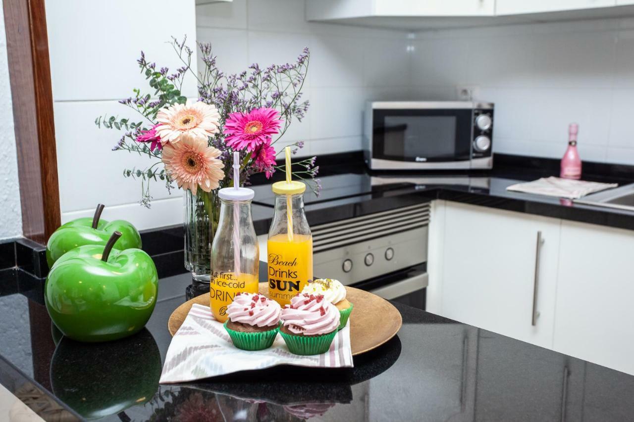 Spectacular Renovated Apartment, 5 Min To Camison Beach, With Aircon Арона Екстер'єр фото